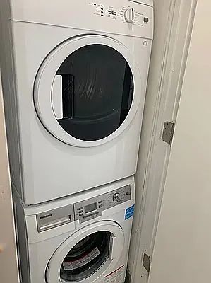 5th image of 806 Dekalb Ave Unit 3B