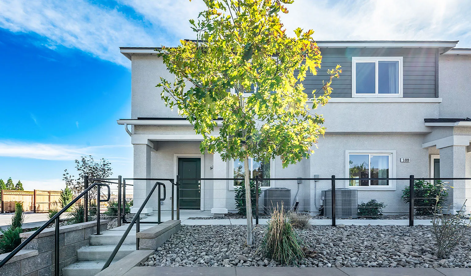 Grand Point Way, Reno — Photo 2