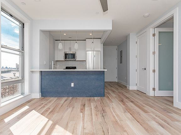 3rd image of 302 Saint Nicholas Ave #3B