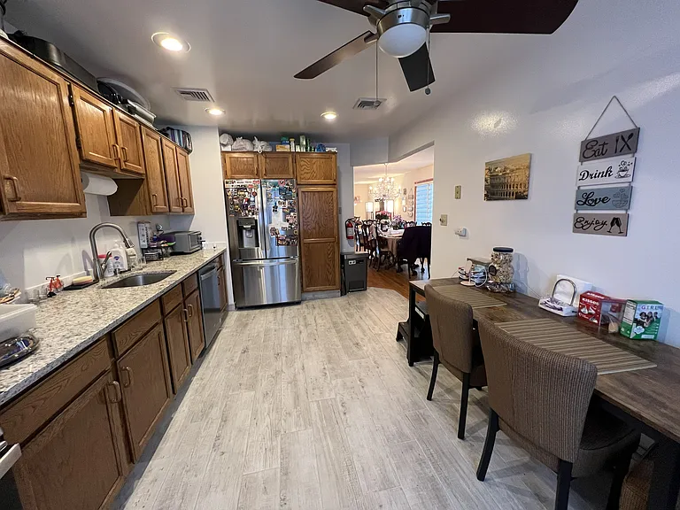 5 Roosevelt Ave #B — Photo 12