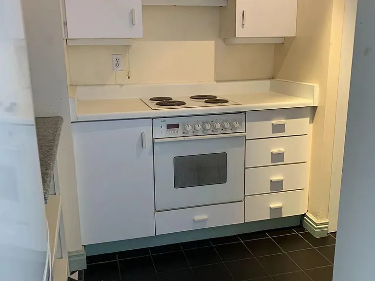 1055 Bay St #809 — Photo 7