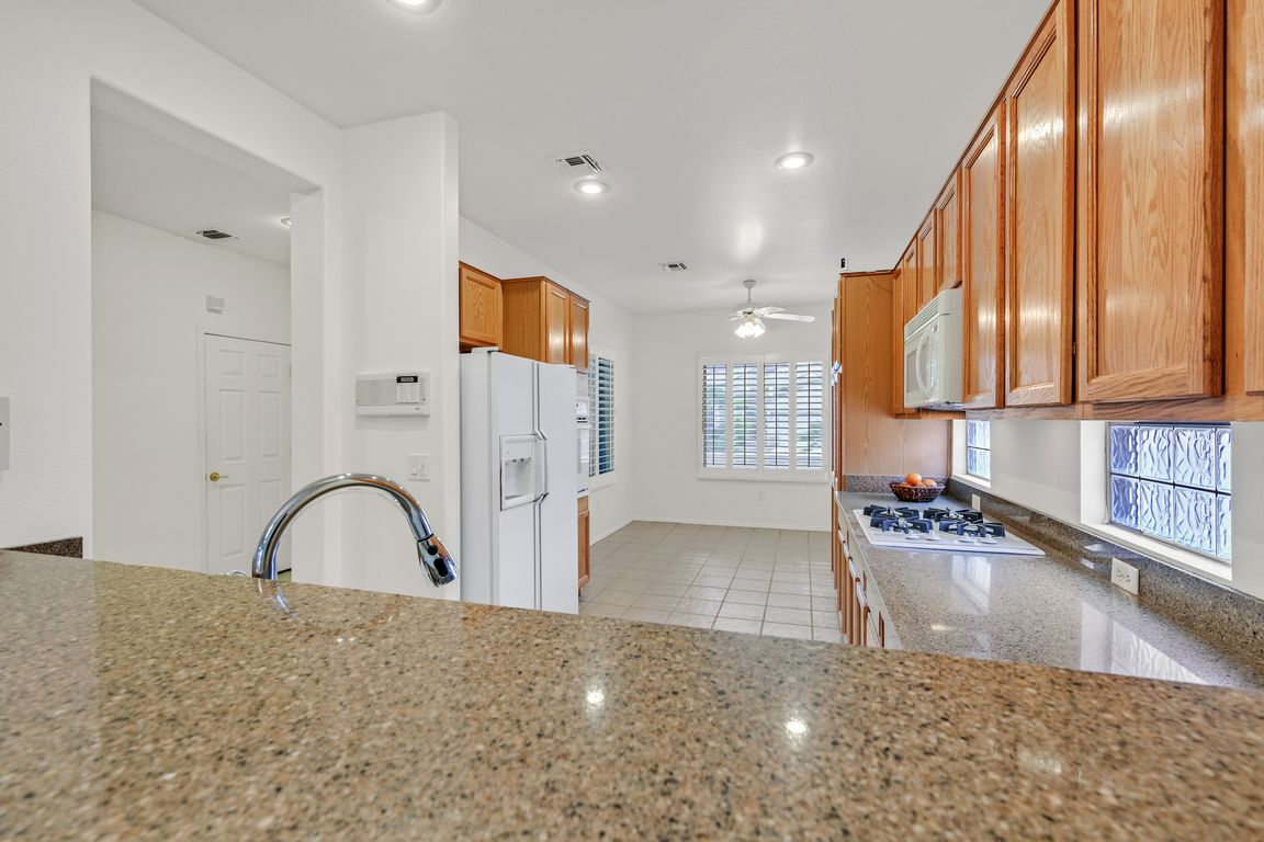 next background image