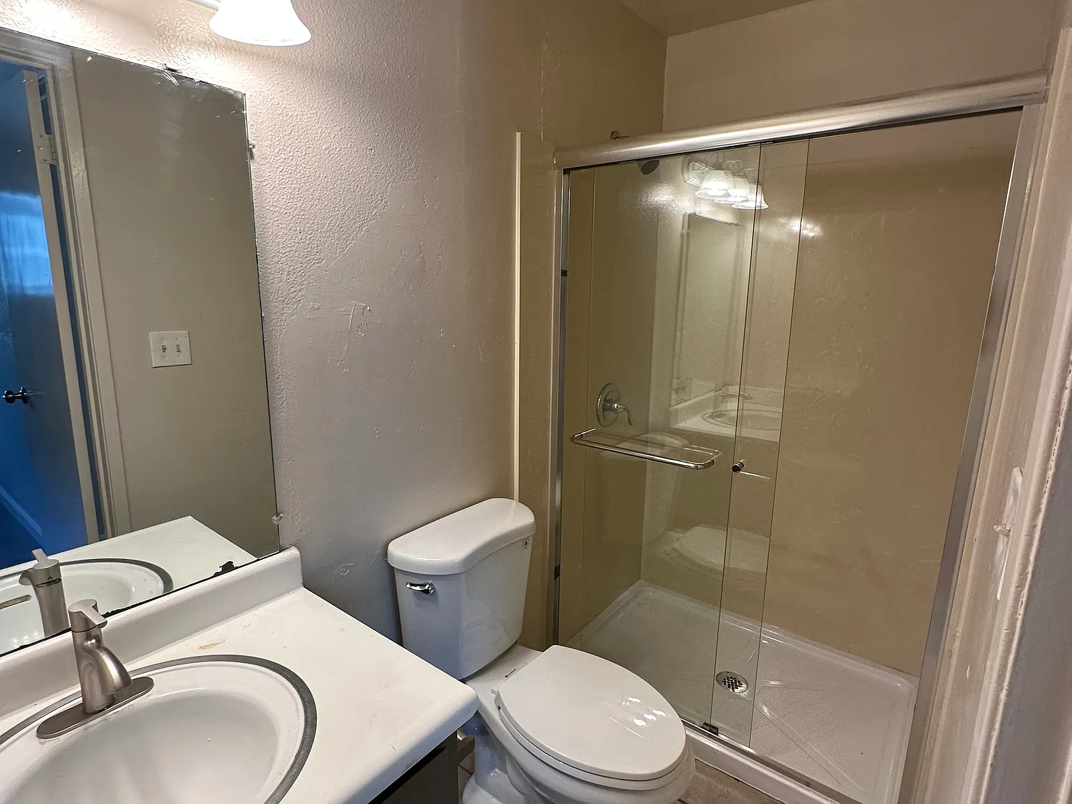 2 bed, 1100 sqft, $1,800 — Photo 2