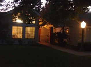 538 W Sample Ave, Clovis, CA 93612