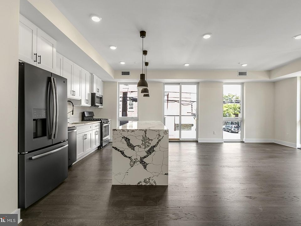 1st image of 1868 Frankford Ave #401