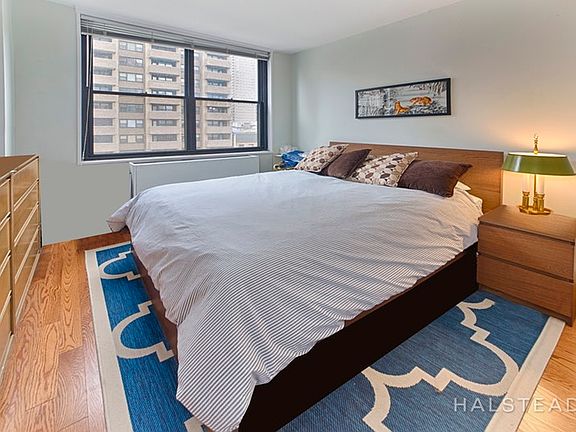 2nd image of 301 E 87th St APT 7C