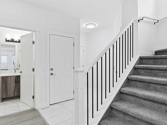 3rd image of 505 Corner Meadows Way NE