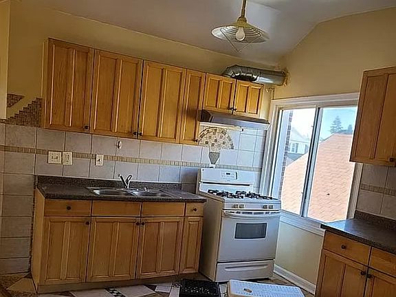 4th image of 5109 Yemen St #2