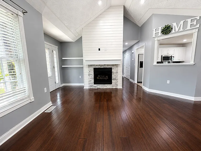 1284 Trillium Ln — Photo 14