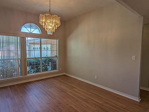 4th image of 6302 Summer Cir