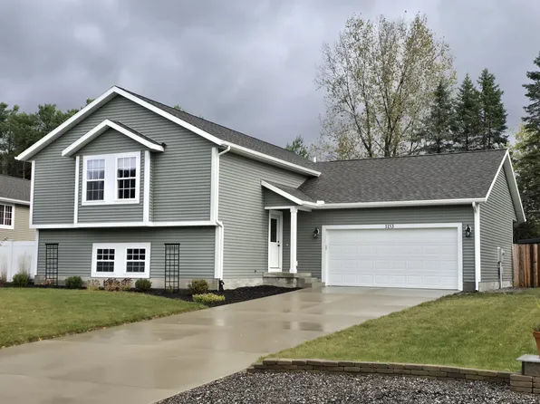 1153 Spruce Pt, Whitehall, MI 49461