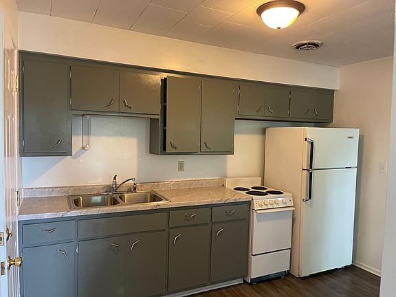 2nd image of 398 Roy Ave #15