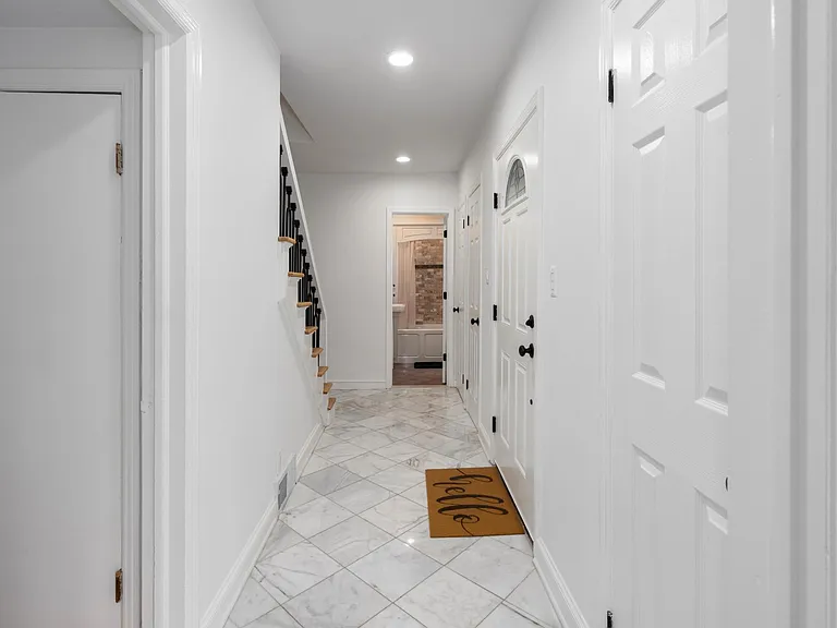 60 Devon Rd — Photo 25