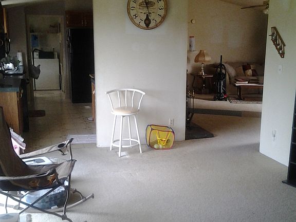 4th image of 102 Stone Glen Pl