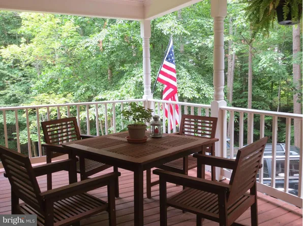 11646 Howitzer Ln, Woodbridge, VA 22192