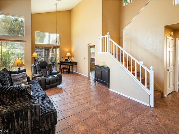 4th image of 3020 Cloverbrook St
