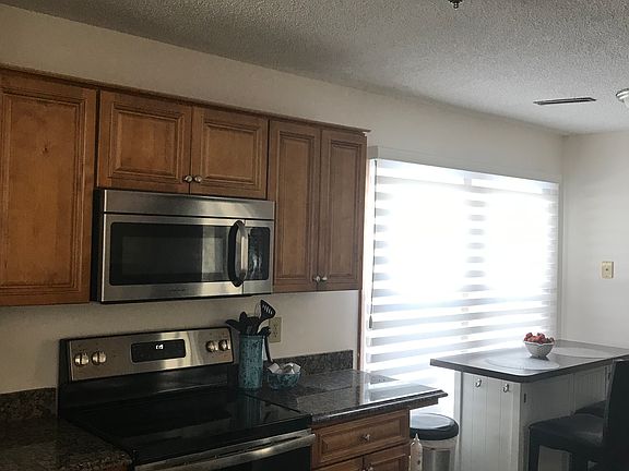 5th image of 42 Stoney Creek Dr
