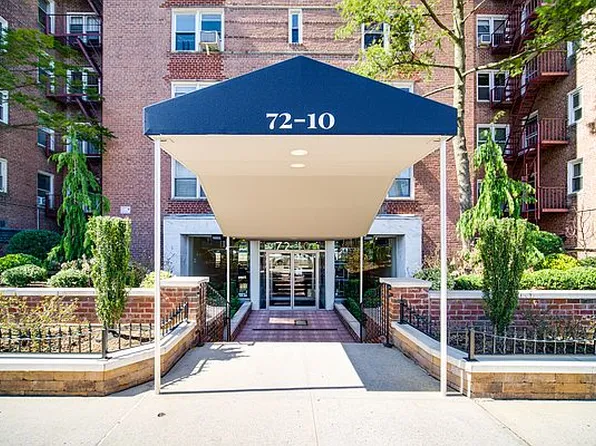 7210 112th St APT 5H, Flushing, NY 11375