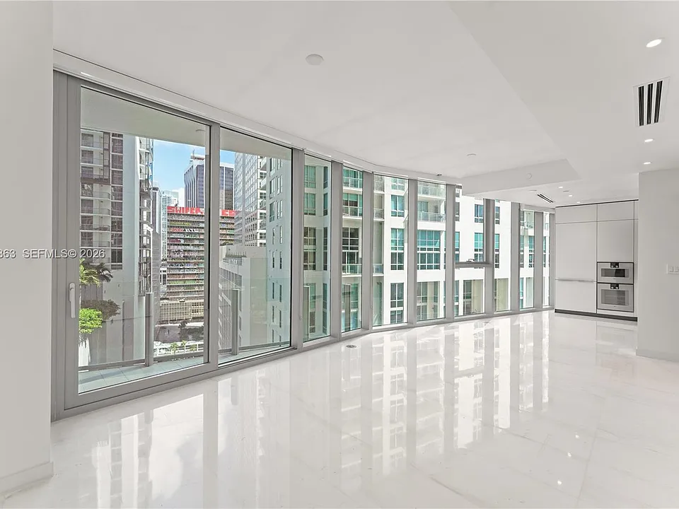 300 Biscayne Boulevard Way #1406