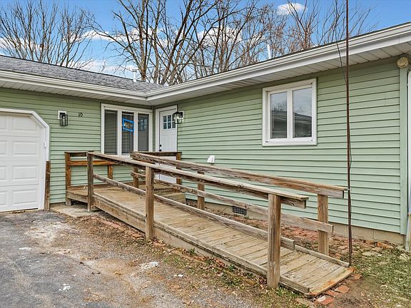 2nd image of 10 E Locust St