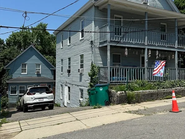 30-32 Rockland St, Fitchburg, MA 01420