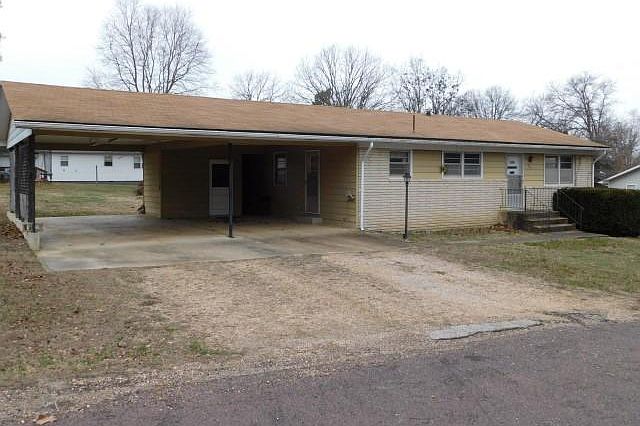 1st image of 807 Delp Rd