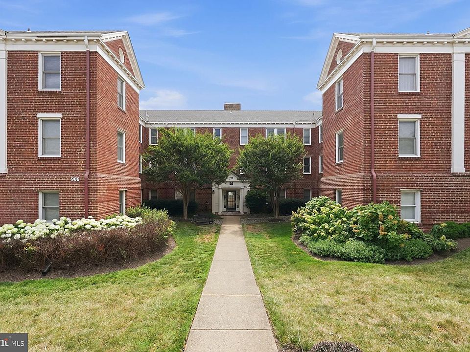 1st image of 906 S Washington St APT 307