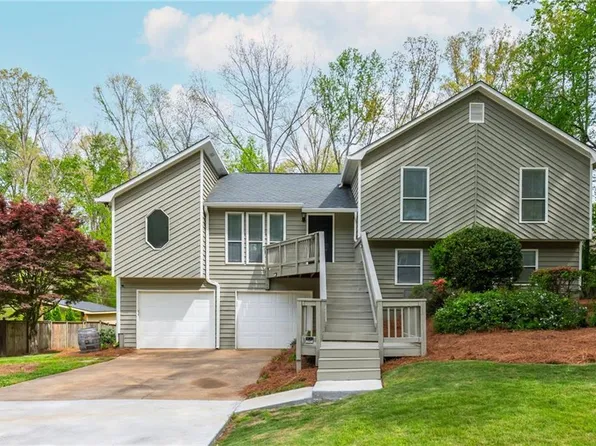 3949 N Indian Cir NW, Kennesaw, GA 30144