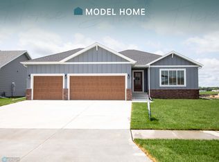 10157 Concord Dr, Horace, ND 58047