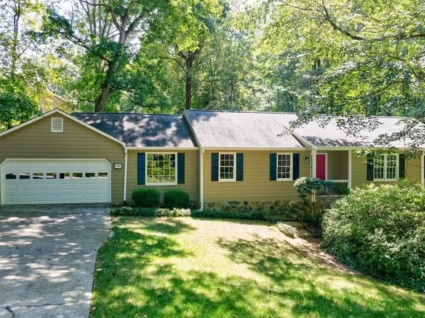 2726 Whitehurst Dr NE, Marietta, GA 30062