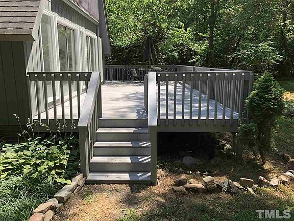 3rd image of 2737 Lynndale Ct