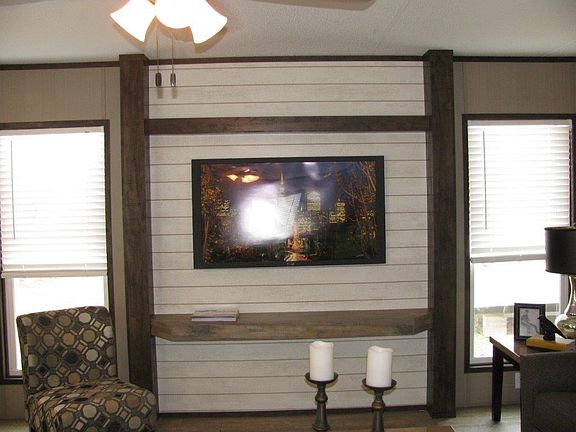 2nd image of 1601 E Slaughter Ln Trailer 199