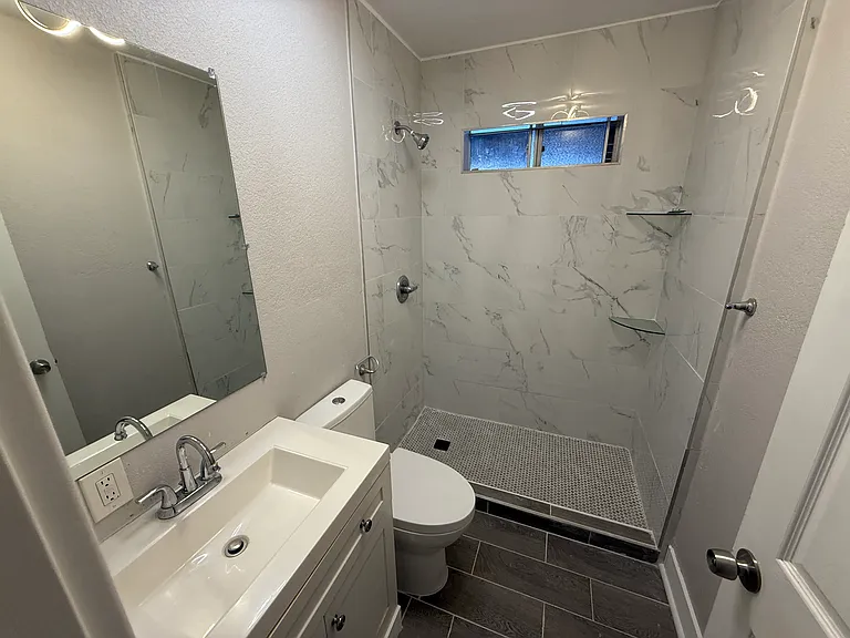 12426 S Vermont Ave #2 — Photo 21