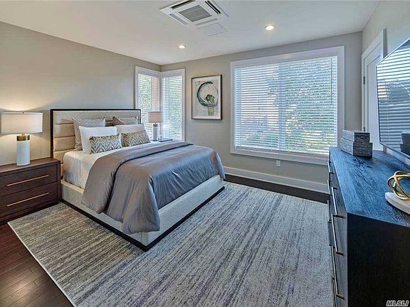3rd image of 18-66 Bay Ln