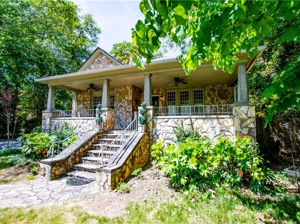 8503 Price Ave, Douglasville, GA 30134