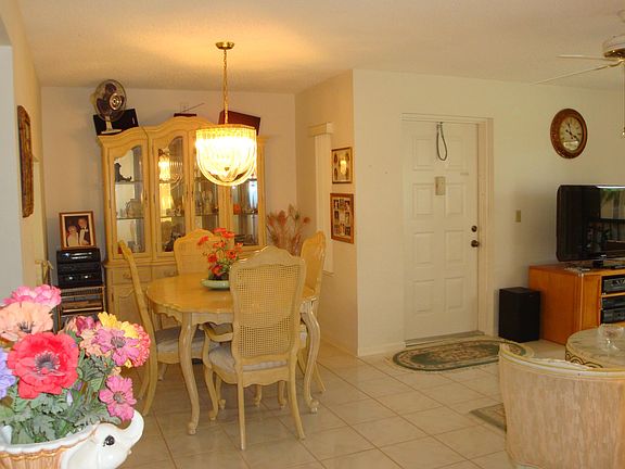 4th image of 818 Sky Pine Way APT H2