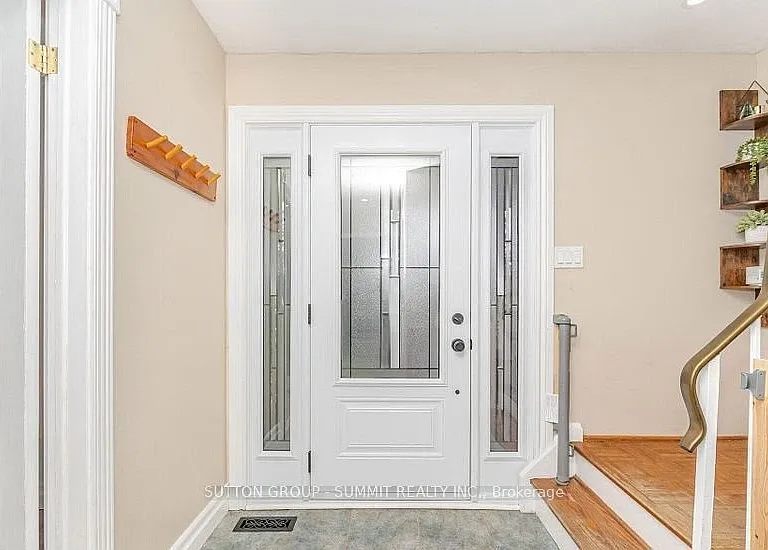 19 Jasper Cres #UPPER — Photo 4