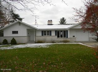 418 E Montcalm St, Carson City, MI 48811