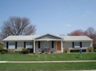 3938 Gate Dr, Troy, MI 48083