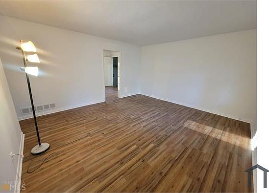 3rd image of 6315 Connell Rd