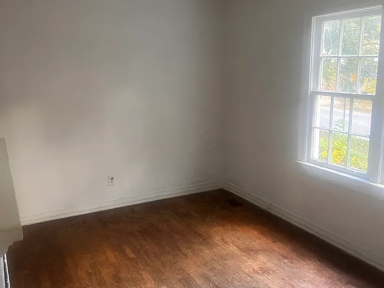 986 Glenwood Ave SE — Photo 3