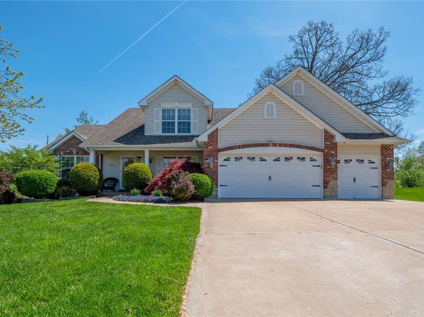 1004 Kodiak Ct, Wentzville, MO 63385