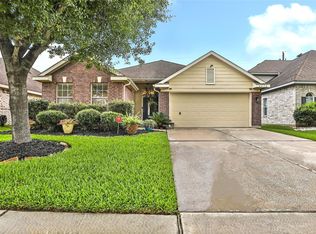 6030 Sandy Creek Dr, Baytown, TX 77523