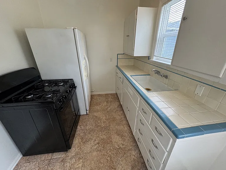 2014 N Parish Pl #2018 — Photo 35