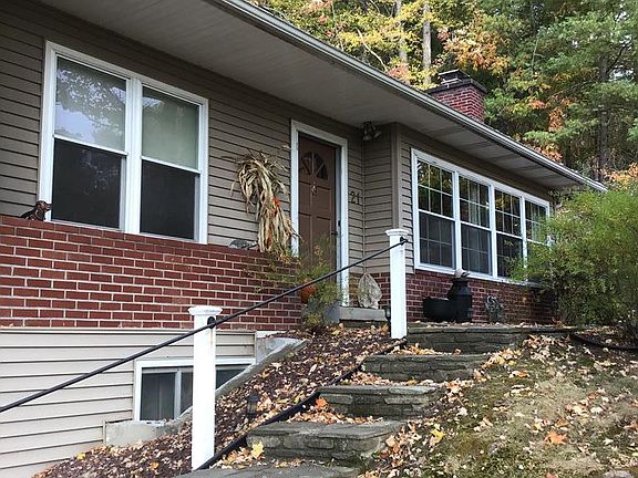 4th image of 21 Hillcrest Dr