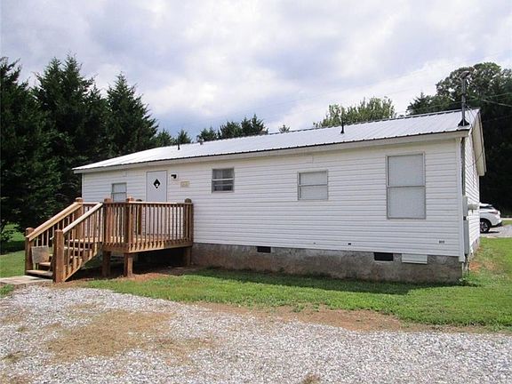 5th image of 12 Lauren Dr