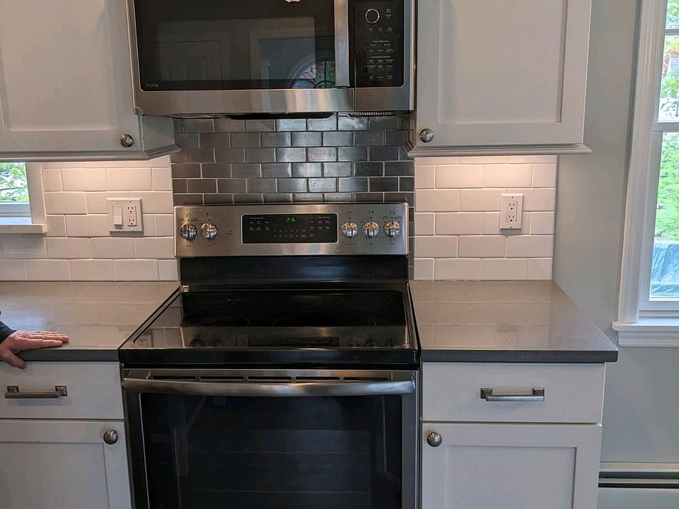 1st image of 127 Holland Ave #2