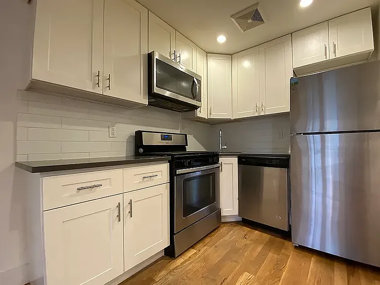 67 Granite St #3BB — Photo 2