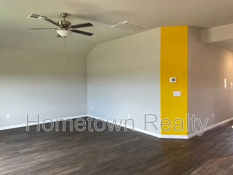 1712 Vermilion Ln — Photo 12