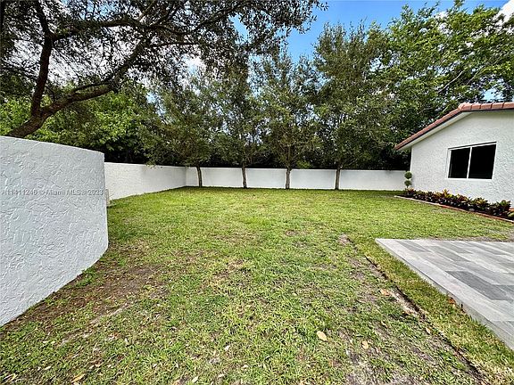 4th image of 8100 NW 38th St